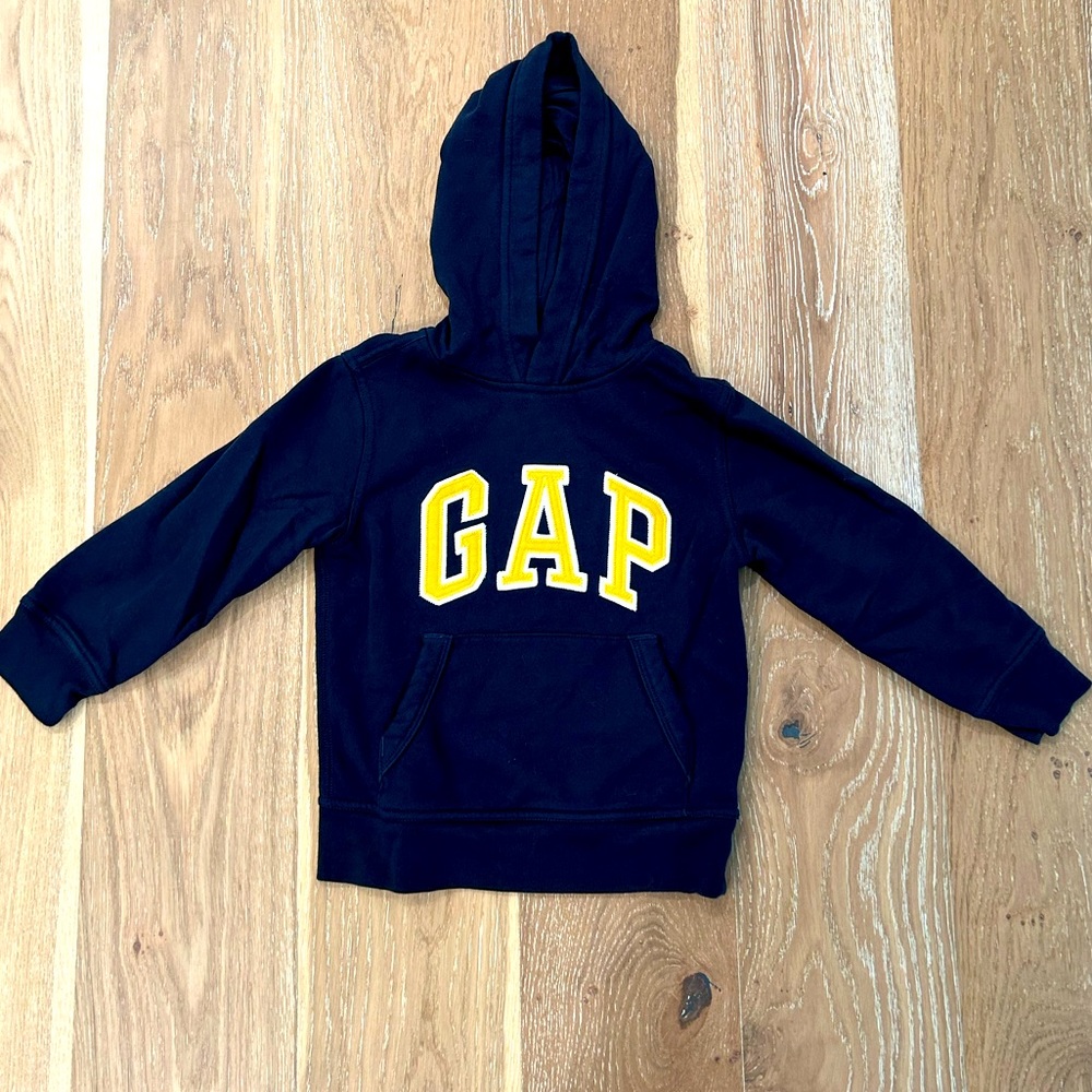 Boys Navy Gap Hoodie with Yellow Patch Print size XS - Picture 1 of 6